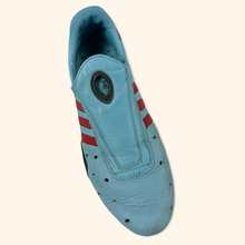 Load image into Gallery viewer, Vintage Adidas Mei 2003 (EU42)
