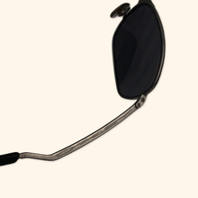 Lade das Bild in den Galerie-Viewer, Oakley Vintage E Wire 1.0