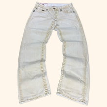 Lade das Bild in den Galerie-Viewer, True Relegion Straight Leg Jeans (L)
