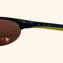 Lade das Bild in den Galerie-Viewer, Adidas Vintage Sport Shades