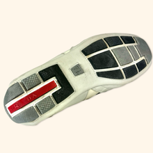 Lade das Bild in den Galerie-Viewer, Prada 2000s Trainer (EU43)