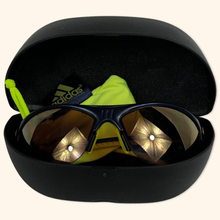 Lade das Bild in den Galerie-Viewer, Adidas Vintage Sport Shades