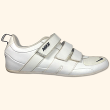 Lade das Bild in den Galerie-Viewer, Nike 2000s Trainer (EU44)