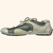 Load image into Gallery viewer, Prada 2000s Trainer (EU44.5)