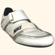 Lade das Bild in den Galerie-Viewer, Nike 2000s Fixed Speed Trainer (EU44,5)