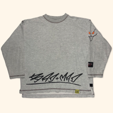 Lade das Bild in den Galerie-Viewer, Bad+Mad 2000s Sweater (M)