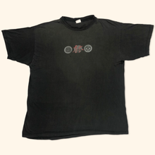 Lade das Bild in den Galerie-Viewer, Japanese Vintage distressed 2000s T-Shirt (XL)