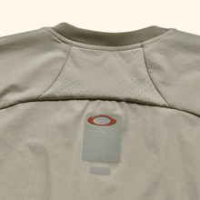 Load image into Gallery viewer, Oakley Performance Shirt (L/XL)