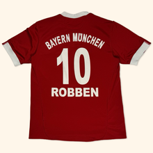 Lade das Bild in den Galerie-Viewer, Bayern Munich Robben Adidas 2009/10 Jersey + Shorts Set (S)