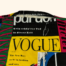 Lade das Bild in den Galerie-Viewer, Vogue "kein schönr’er Tod in dieser Zeit" Vintage 1990s Pop-Art Ladies Shirt (L)