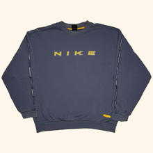 Lade das Bild in den Galerie-Viewer, Nike Vintage Sun Faded 1990s Sweater (L)