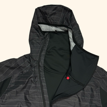 Lade das Bild in den Galerie-Viewer, Oakley 2 in 1 Running Jacket + Softshell Zipper (M/L)