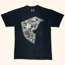 Lade das Bild in den Galerie-Viewer, Famous Star & Stripes faded 2000s T-Shirt (S)