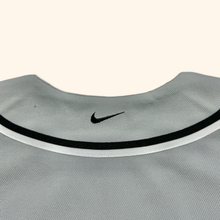 Lade das Bild in den Galerie-Viewer, Nike Vintage 2000s Shiny Silver Baseball Shirt (L/XL)