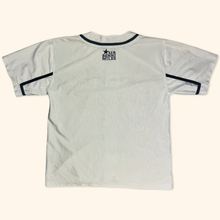 Lade das Bild in den Galerie-Viewer, Sir Benni Miles Vintage 2000s Shiny Silver Oversized Shirt (L/XL)