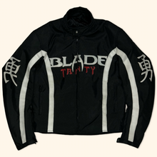 Lade das Bild in den Galerie-Viewer, Blade Trinity Vintage 2000s Racing Jacket (S)