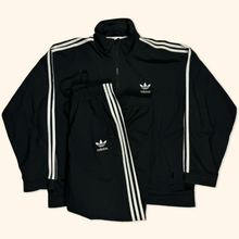 Lade das Bild in den Galerie-Viewer, Adidas Vintage 90s Track Suit (XL)