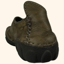 Lade das Bild in den Galerie-Viewer, Clarks 2000s Outdoor Shoes (EU41.5)