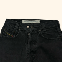 Lade das Bild in den Galerie-Viewer, Diesel Vintage Saddle Straight Leg Jeans (S/M)