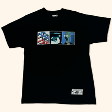 Load image into Gallery viewer, Roger Waters In The Flesh 2002 Band T-Shirt (M)