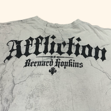 Lade das Bild in den Galerie-Viewer, Affliction Vintage Distressed 2000s T-Shirt (L)