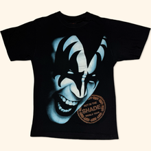 Lade das Bild in den Galerie-Viewer, KIZZ Hot In The Sand Vintage 90s World Tour T-Shirt (XS/S)