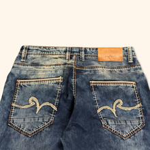 Load image into Gallery viewer, Rusty Neal 2000s Straight Leg Jeans (XL)