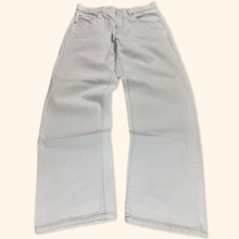 Load image into Gallery viewer, Diesel 2000s Light Blue Straight Leg Jeans (XL)