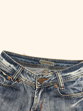 Load image into Gallery viewer, Queenflower Vintage 2000s Low Waist Ladies Jeans (S/M)