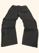 Load image into Gallery viewer, Fishbone 2000s Multi Pocket Pants (S)
