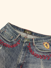 Load image into Gallery viewer, Old Skool Vintage 2000s Baggy Jeans (S/M)