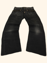 Load image into Gallery viewer, Replay 2000s Spell Out Straight Leg Jeans (S/M)