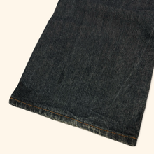 Load image into Gallery viewer, Pelle Pelle 2000s Straight Leg Jeans (L/XL)