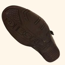 Lade das Bild in den Galerie-Viewer, Diesel 2000s Trainer (EU43)