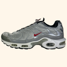 Lade das Bild in den Galerie-Viewer, Nike Air Max Plus TN Silver Bullet 2018 (EU42)