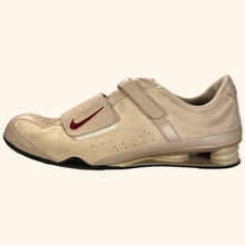Lade das Bild in den Galerie-Viewer, Nike Shox Suede 2007 (EU40)
