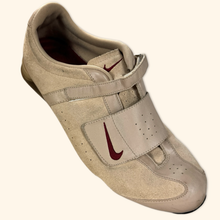 Lade das Bild in den Galerie-Viewer, Nike Shox Suede 2007 (EU40)