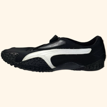 Lade das Bild in den Galerie-Viewer, Puma 2000s Mostro Trainer (EU40)