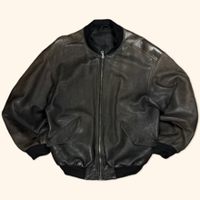Lade das Bild in den Galerie-Viewer, Vintage 1990s Oversized Leather Jacket (L/XL)