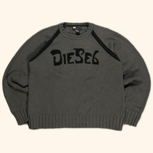 Lade das Bild in den Galerie-Viewer, Diesel Spell Out Knit Sweater (L/XL)