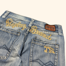 Load image into Gallery viewer, Replay 2000s Spell Out Straight Leg Jeans (M/L)