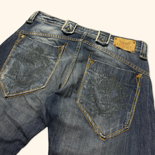 Lade das Bild in den Galerie-Viewer, Kaporal 2000s Dragon Straight Leg Jeans (M/L)