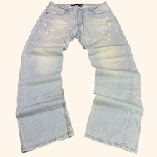 Load image into Gallery viewer, Rocawear 2000s Straight Leg Jeans (XL/XXL)