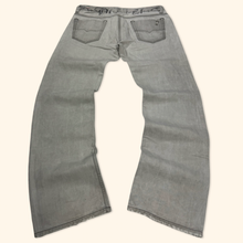 Load image into Gallery viewer, Diesel 2000s Spell Out Straight Leg Jeans (L)