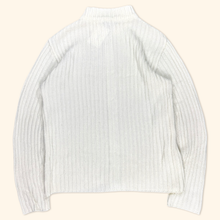 Lade das Bild in den Galerie-Viewer, Doramafi Vintage 2000s Y2K Ripped Sweater (M)