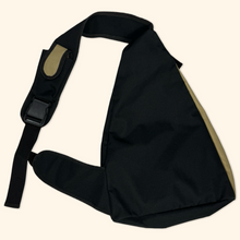 Lade das Bild in den Galerie-Viewer, Oakley Vintage Gorpcore Sling Bag