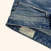 Load image into Gallery viewer, Diesel Industry Distresed "Viker" Straight Leg Jeans 30/32 (M)