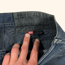 Load image into Gallery viewer, Diesel Industry Vintage 2000s Straight Leg Jeans (L/XL)