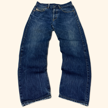 Load image into Gallery viewer, Diesel Industry Straight Leg Jeans (M)