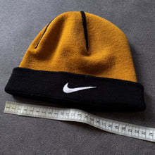 Load image into Gallery viewer, Nike 2000s Reversible Beanie